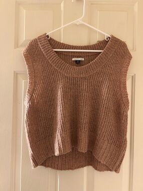 American Eagle Outfitters Sleeveless Crew Knit Sweater Vest - Mauve Brown